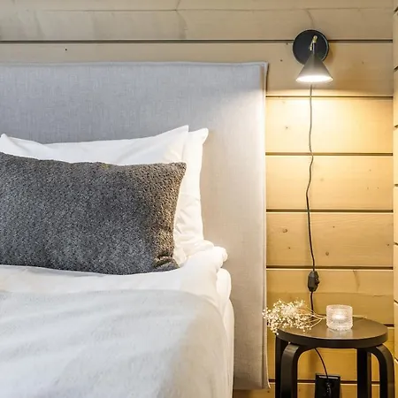 Levin Lyhty Diana D2 By Hilla Kittilä